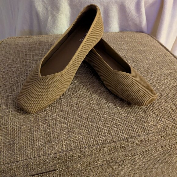 Vivian shoes - Picture 1 of 5